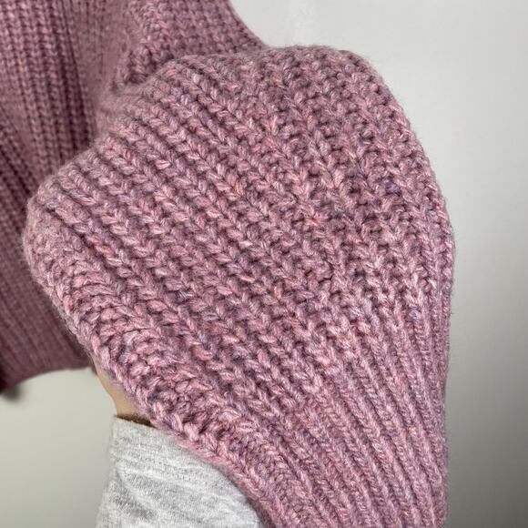 Abercrombie & Fitch Fluffy Crew Sweater Womens S Pink Pullover Fuzzy Knit Cozy - Picture 9 of 9